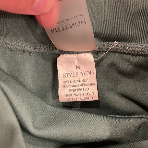 Kittenish Green Workout Leggings Medium - Picture 8 of 8